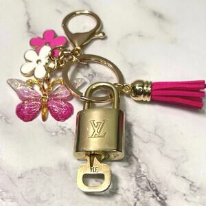 Louis Vuitton Lock & Key Set #314 with a Pink Butterfly & Tassel Charm Keychain